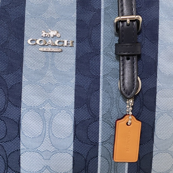 New💃Coach Mollie Tote 25 In Signature Jacquard With Stripes - Picture 10 of 12